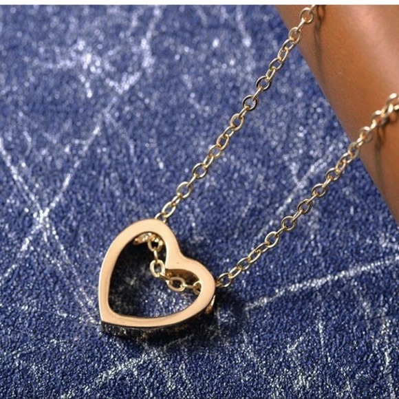 Heart stainless Steel Chain Necklace - Picture 3 of 4